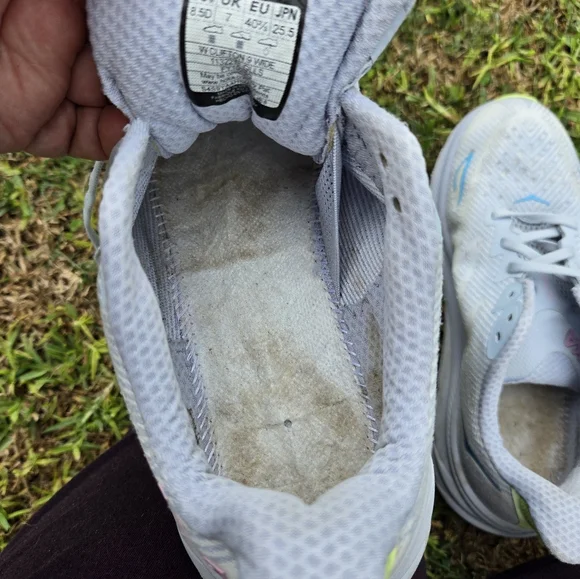 HOKA Clifton 9 Sky Blue/Pink Color Athletic Shoes Size 8.5 - Picture 7 of 7